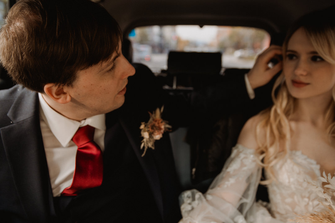 Autumn Elopement Kyoto - Taxi Ride to Next Destination 