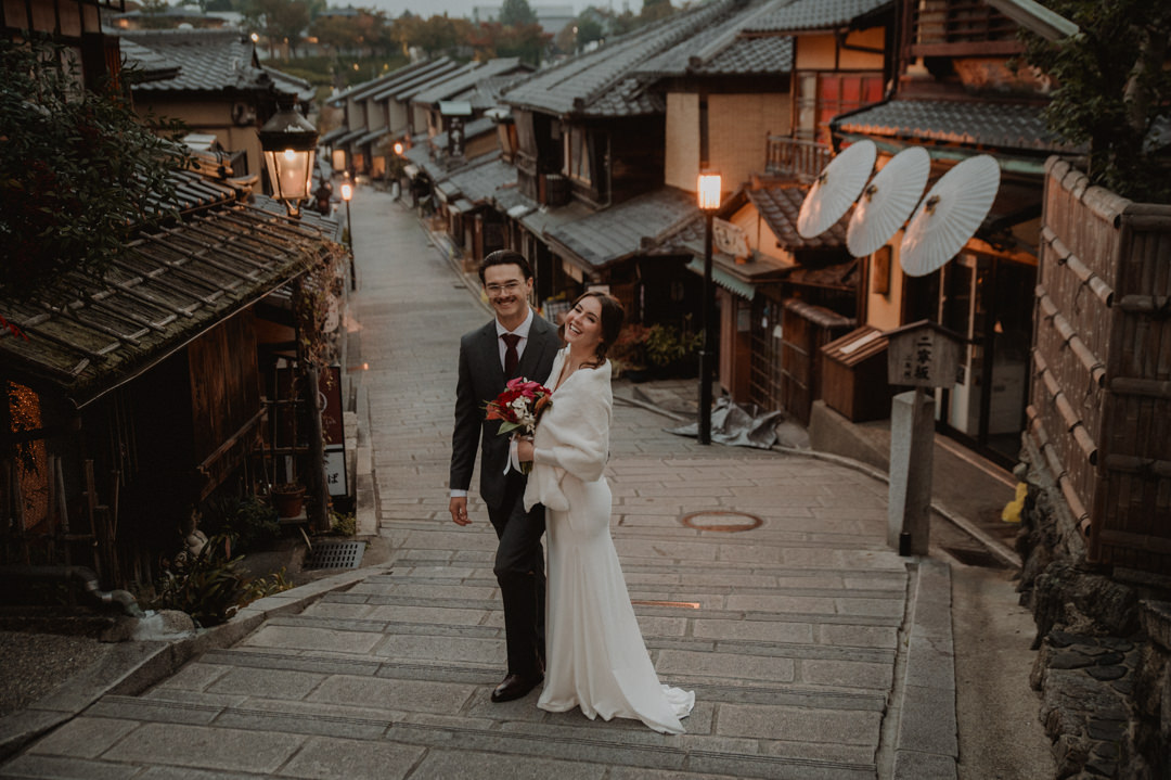 Private Elopement Kyoto - Smiling at Ninenzaka 