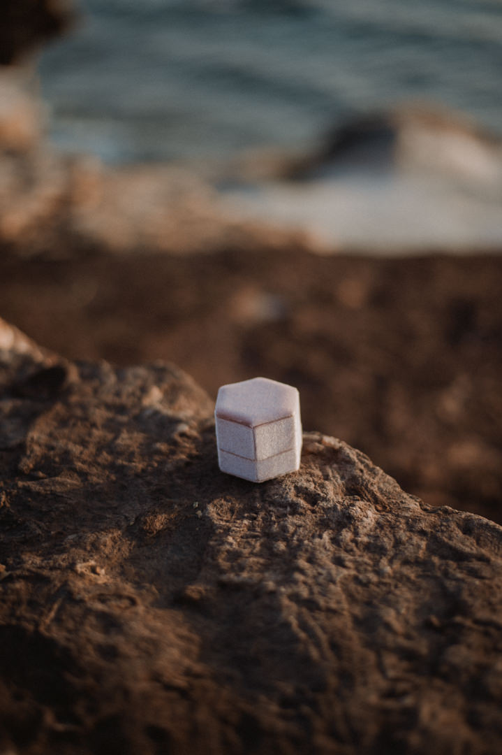 low-key elopement in japan - ring case